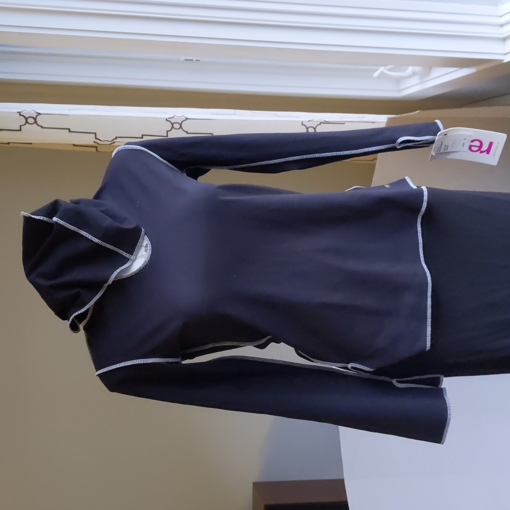 Beach Hoodie Rese Jeanne Long sleeve hoodie Size Small New with tags